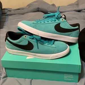 Nike SB Blazer Low GT Mens 9.5